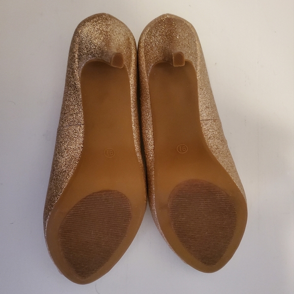 Dream Pairs Gold Glitter Peep Toe Heels, 9.5 - Picture 4 of 4